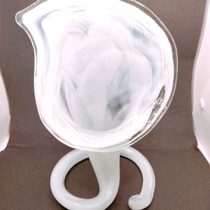 Gorgeous Vintage Coiled Bottom Bell Art Glass Vase, white and Clear